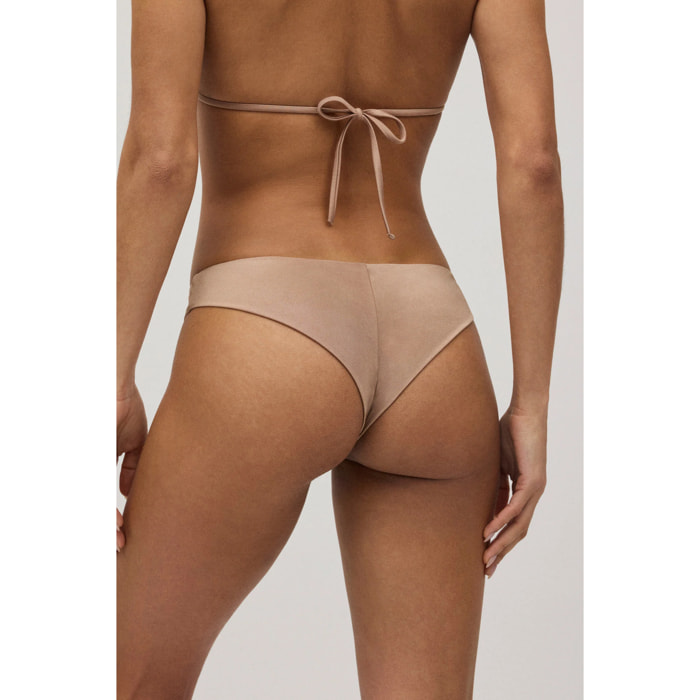 Slip bikini brasiliano color bronzo con lucentezza