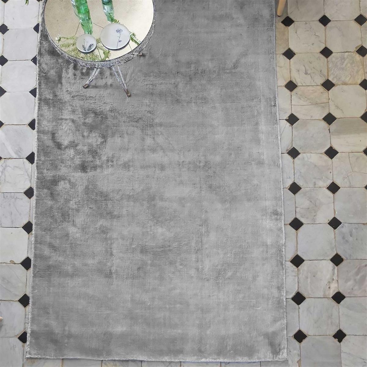 Tapis salon et chambre fait main en viscose motif simple PIQUI