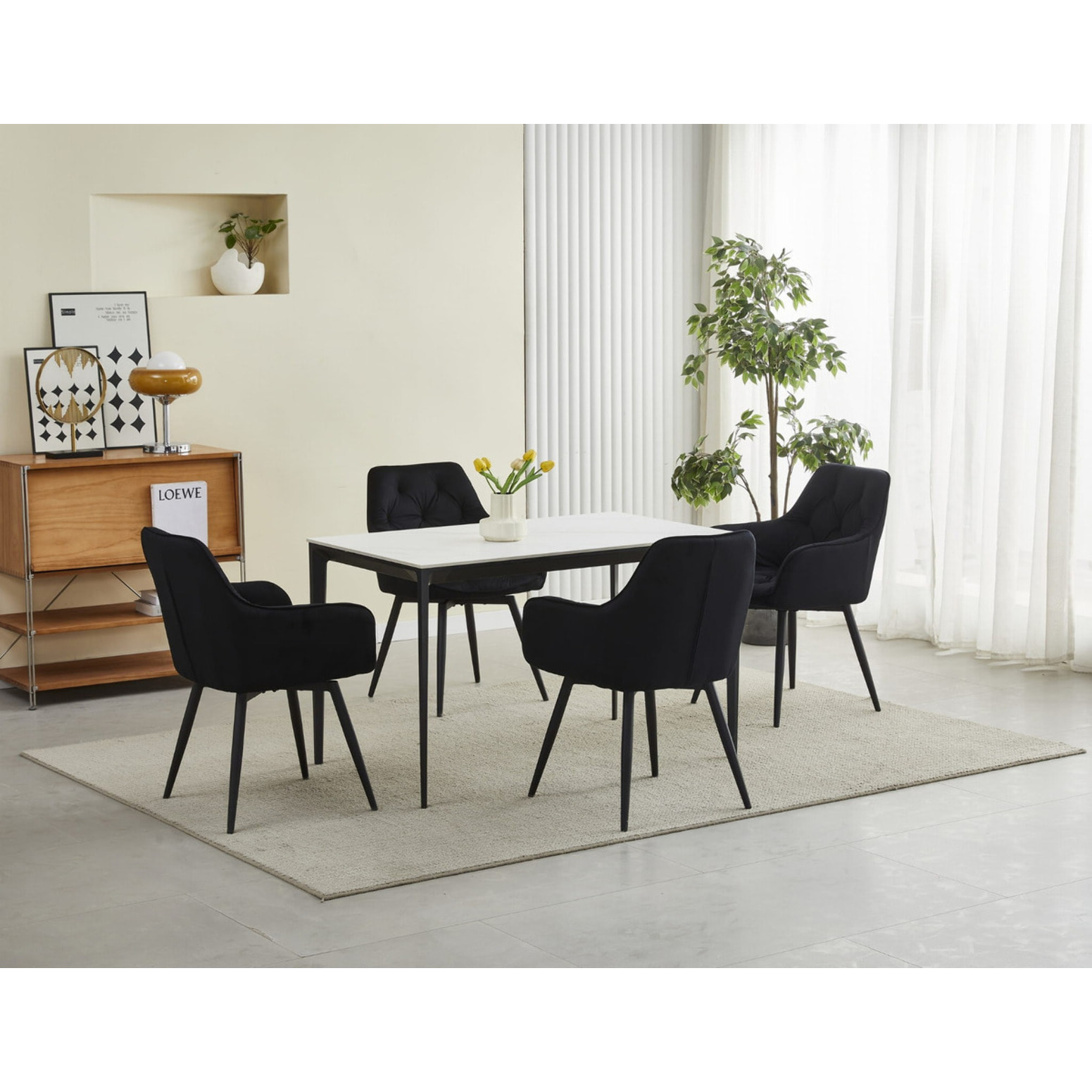 Sedia Girevole JORK360 in Velluto Nero con Gambe in Metallo