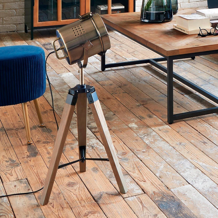 Lámpara de bronce y madera