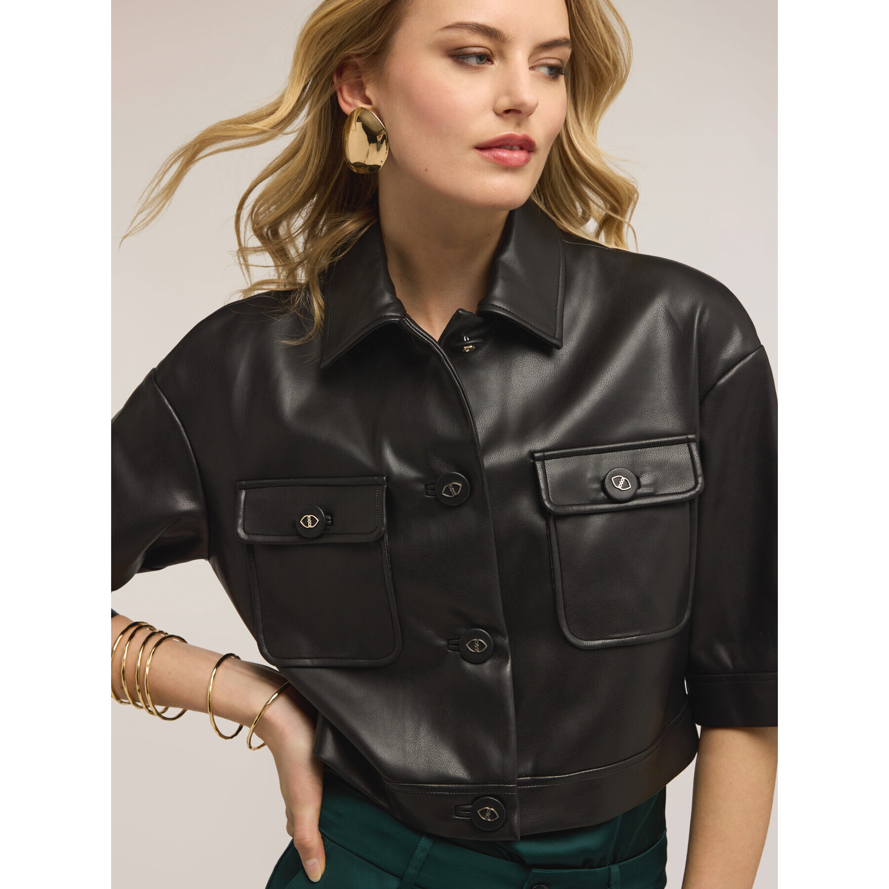 Motivi - Giubbotto cropped con maniche corte - Nero