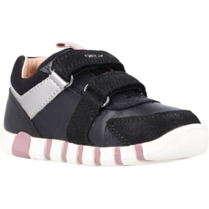 Zapatillas Niña de la marca GEOX  modelo B IUPIDOO GIRL NEGRO