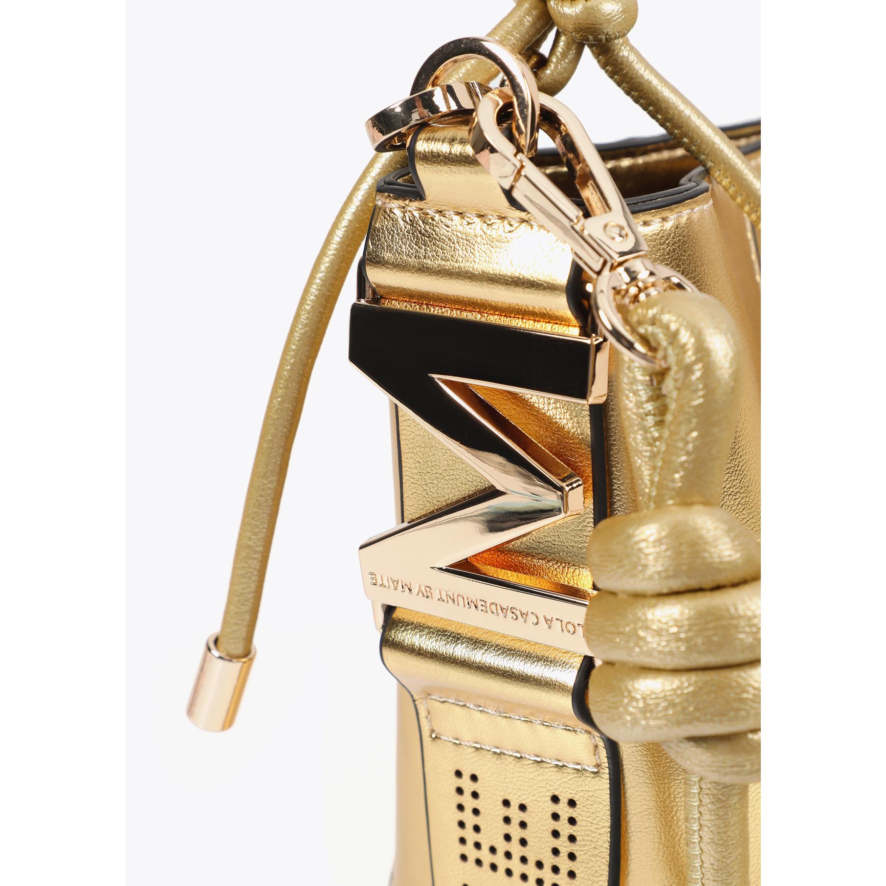 Borsa con manico intrecciato effetto pelle