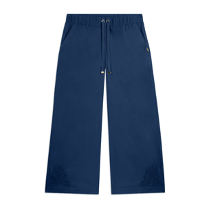 Pantaloni Cropped con Ricamo Floreale al Fondo