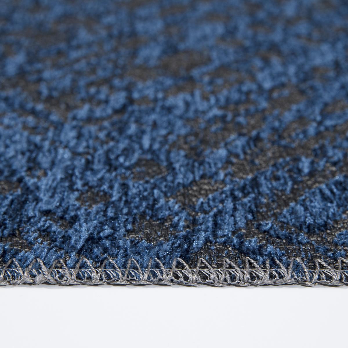 Tapis kilim Piro tissé en relief aspect 3D