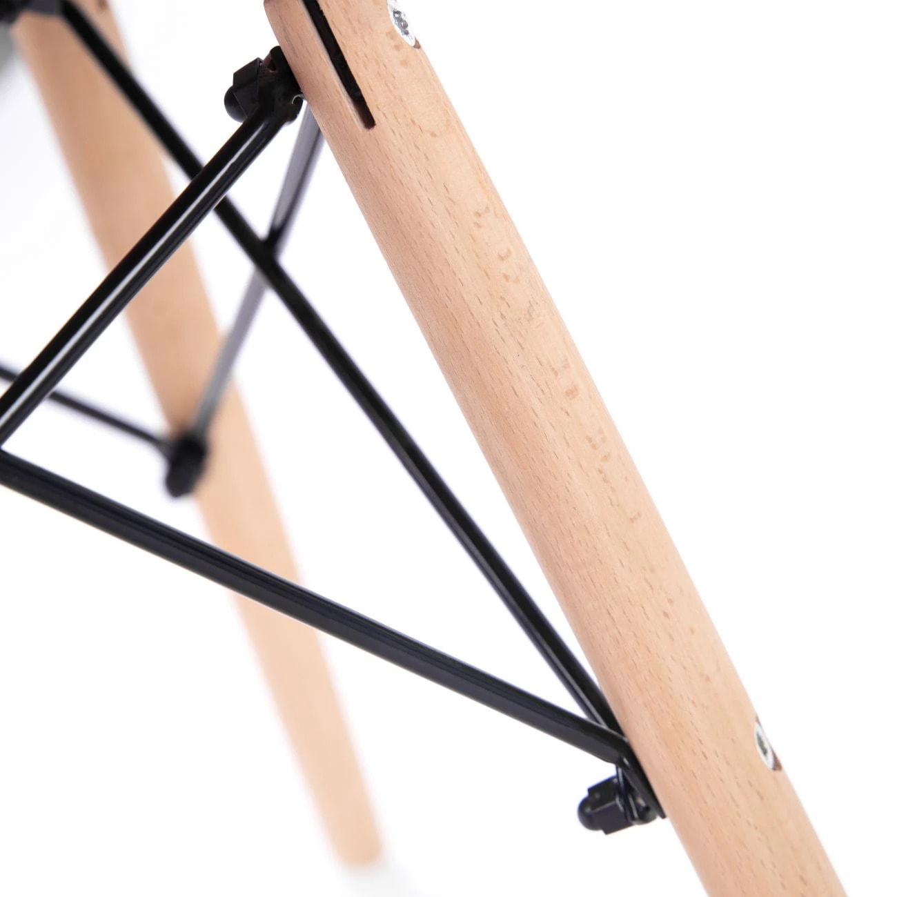 Pack 4 sillas con estructura en madera de haya y base en negro 46 cm Tower Wood Negro