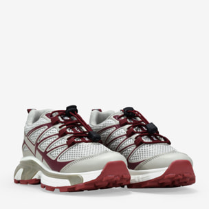 Zapatillas deportivas burdeos con cordones ajustables