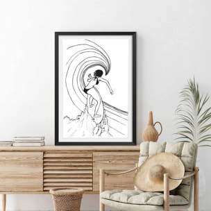 Poster surfeuse tube Affiche + cadre en bois - Noir