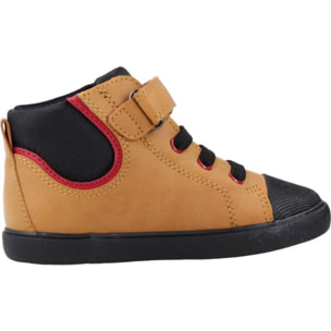 Zapatillas Niño de la marca GEOX  modelo B GISLI BOY MARRON