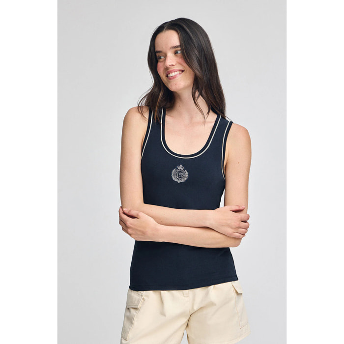 Camiseta azul marino de tirantes con escudo náutico