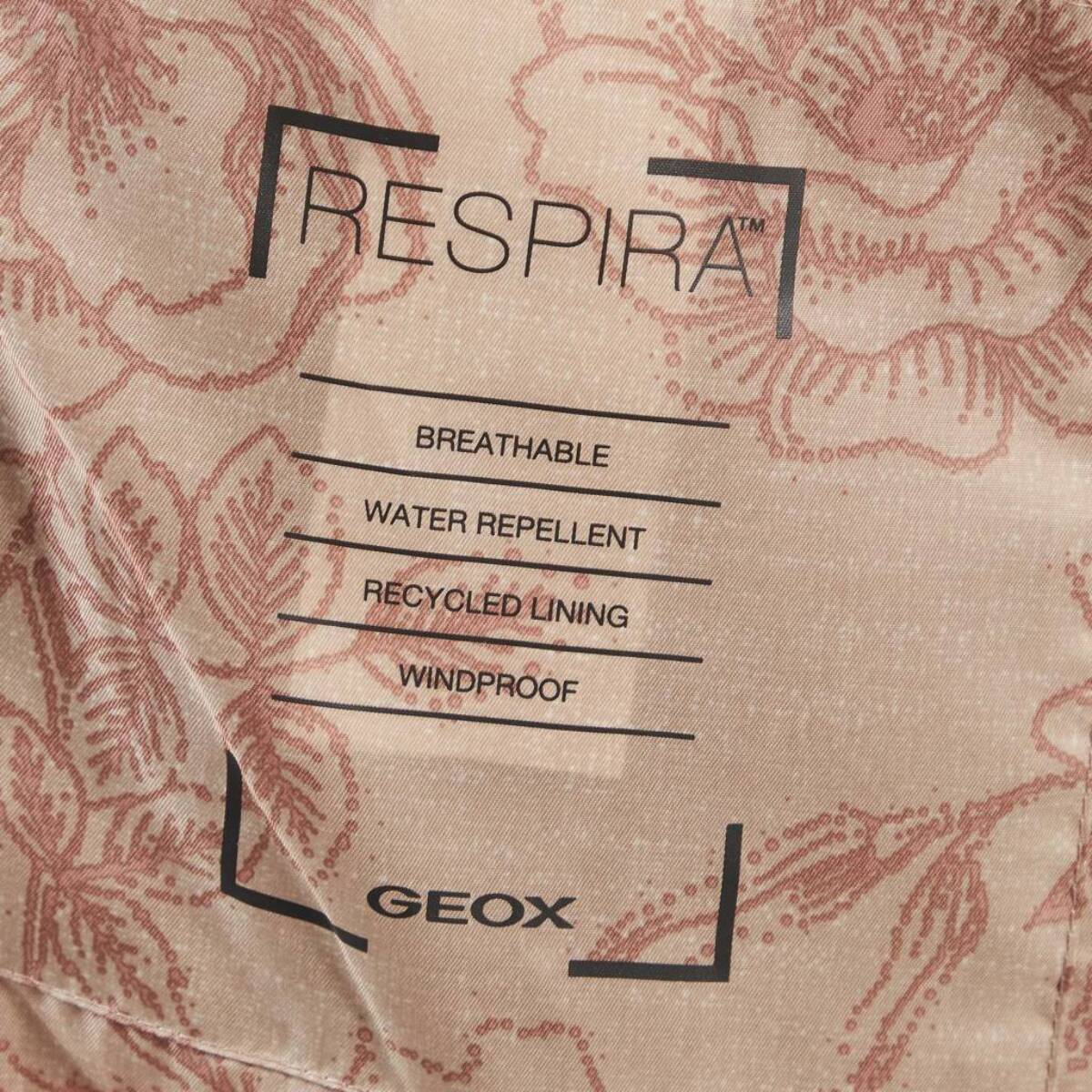 Chaqueta Mujer de la marca GEOX  modelo W GENZIANA SHORT JKT NUDE