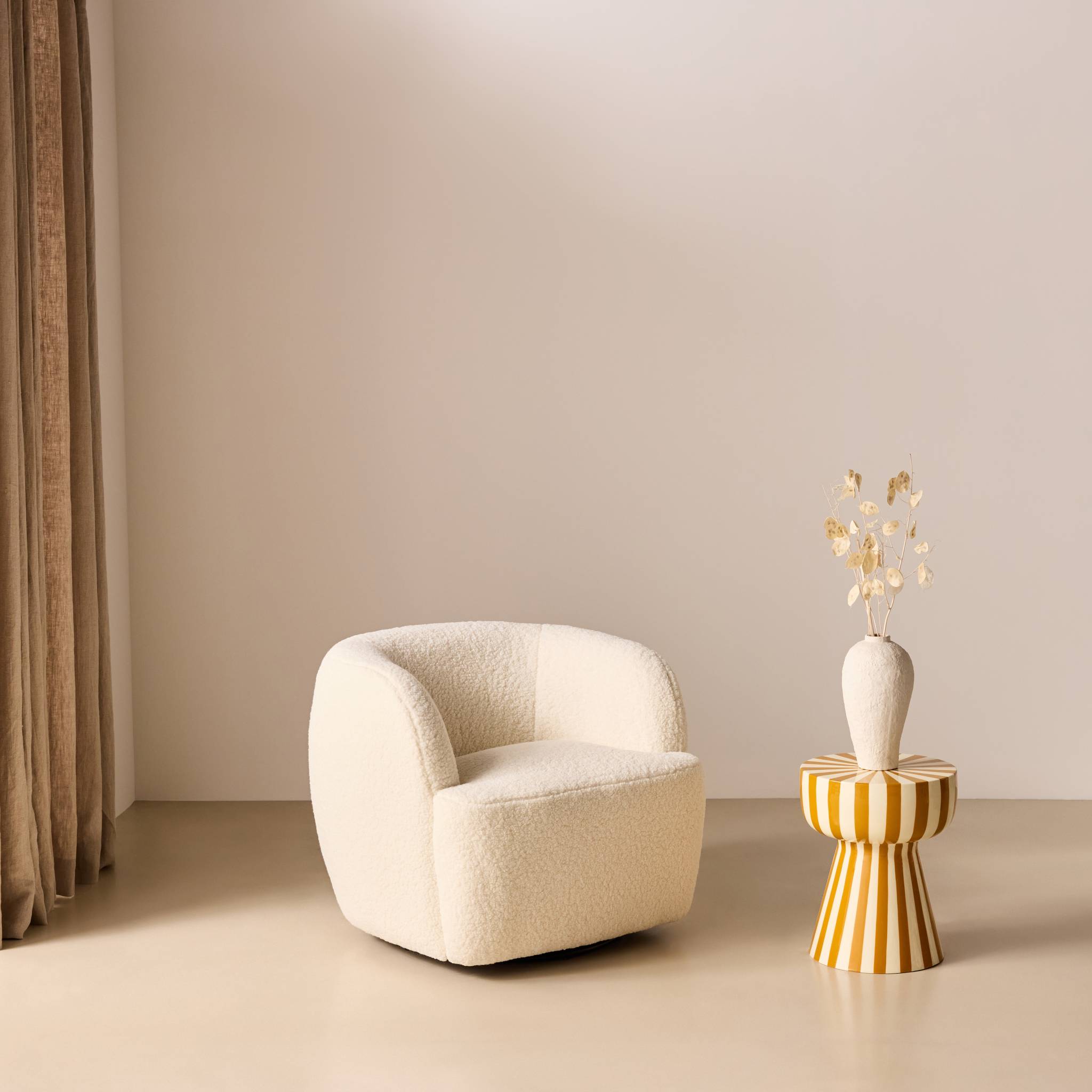 Fauteuil pivotant métal et bouclette LAYA