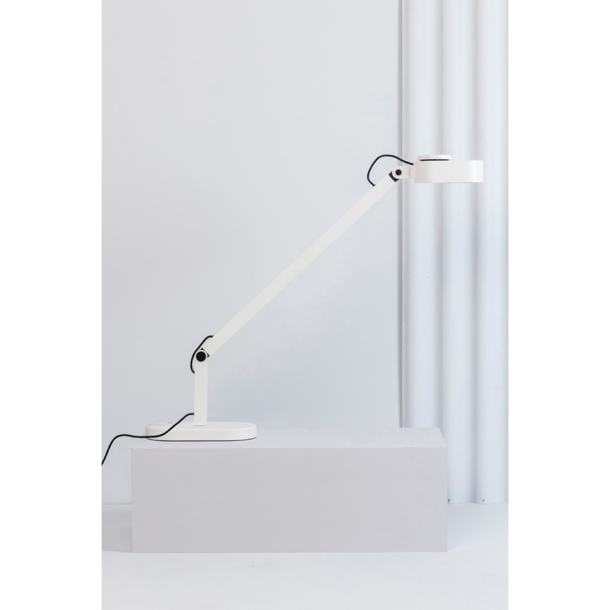 INVITING Lampe de table blanche