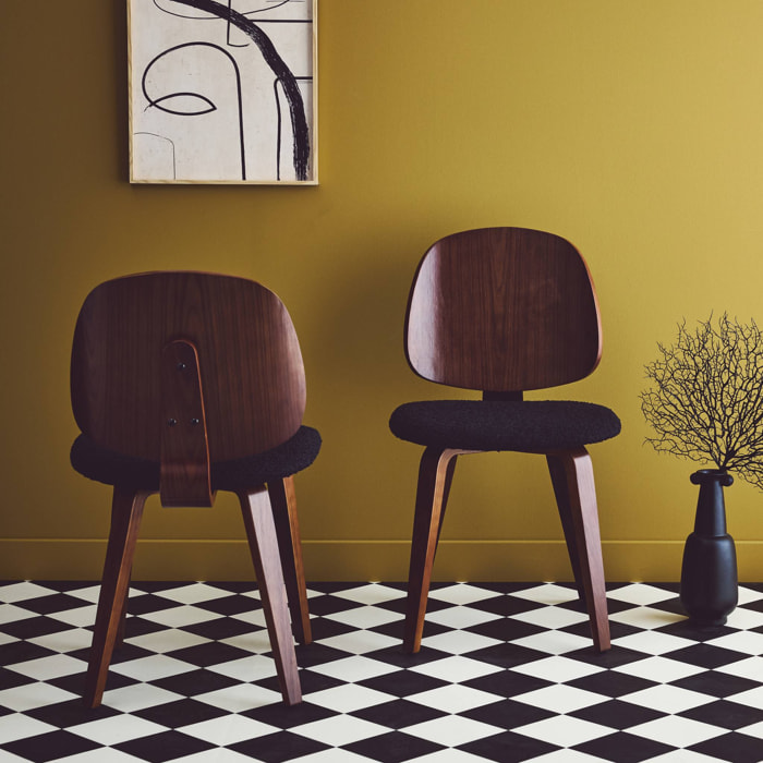Lot de 2 chaises décor bois courbé placage effet noyer et bouclette texturée noire