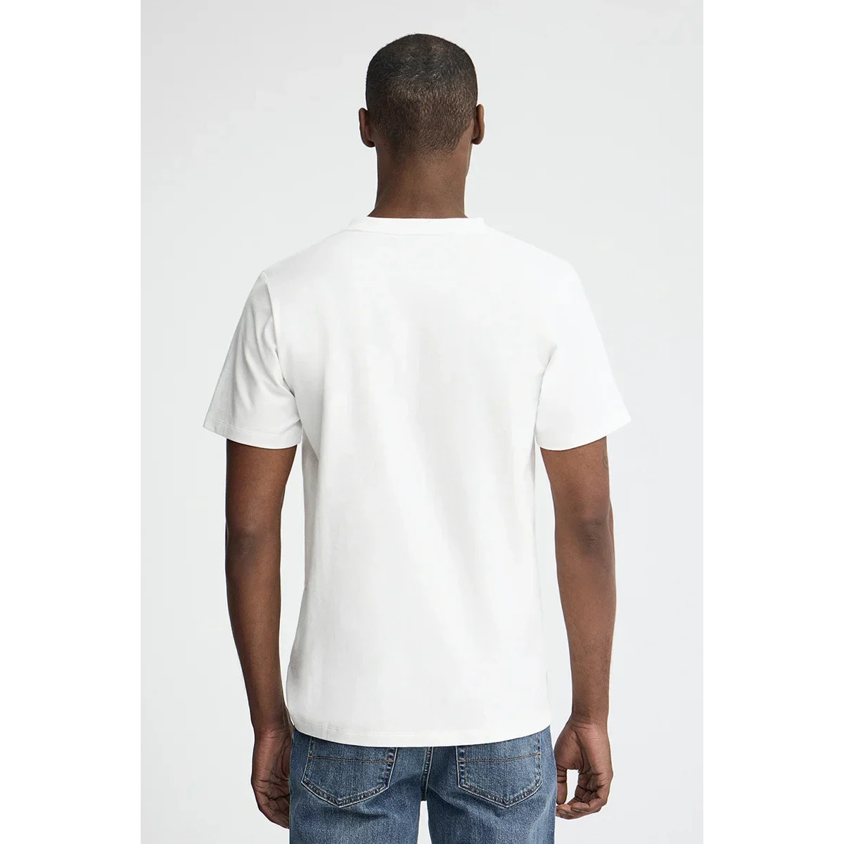Camiseta blanca de corte recto con parche Polo Club
