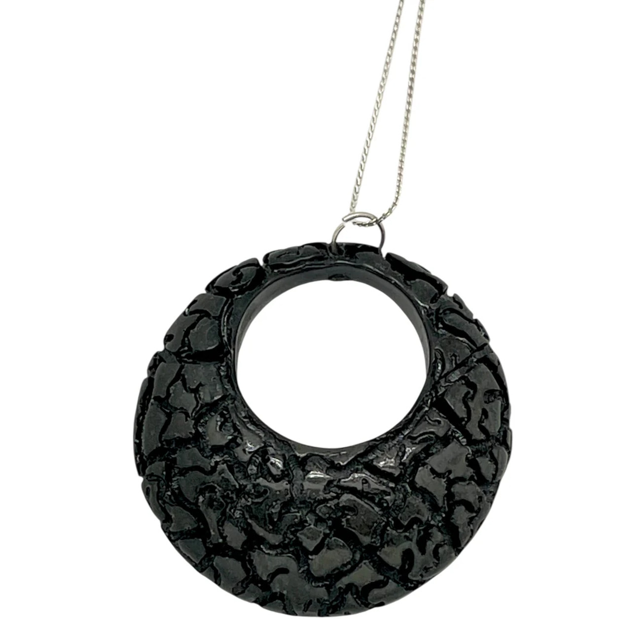 Collar largo Dentro del Laberinto resina negro latón chapado plata de ley 10µ