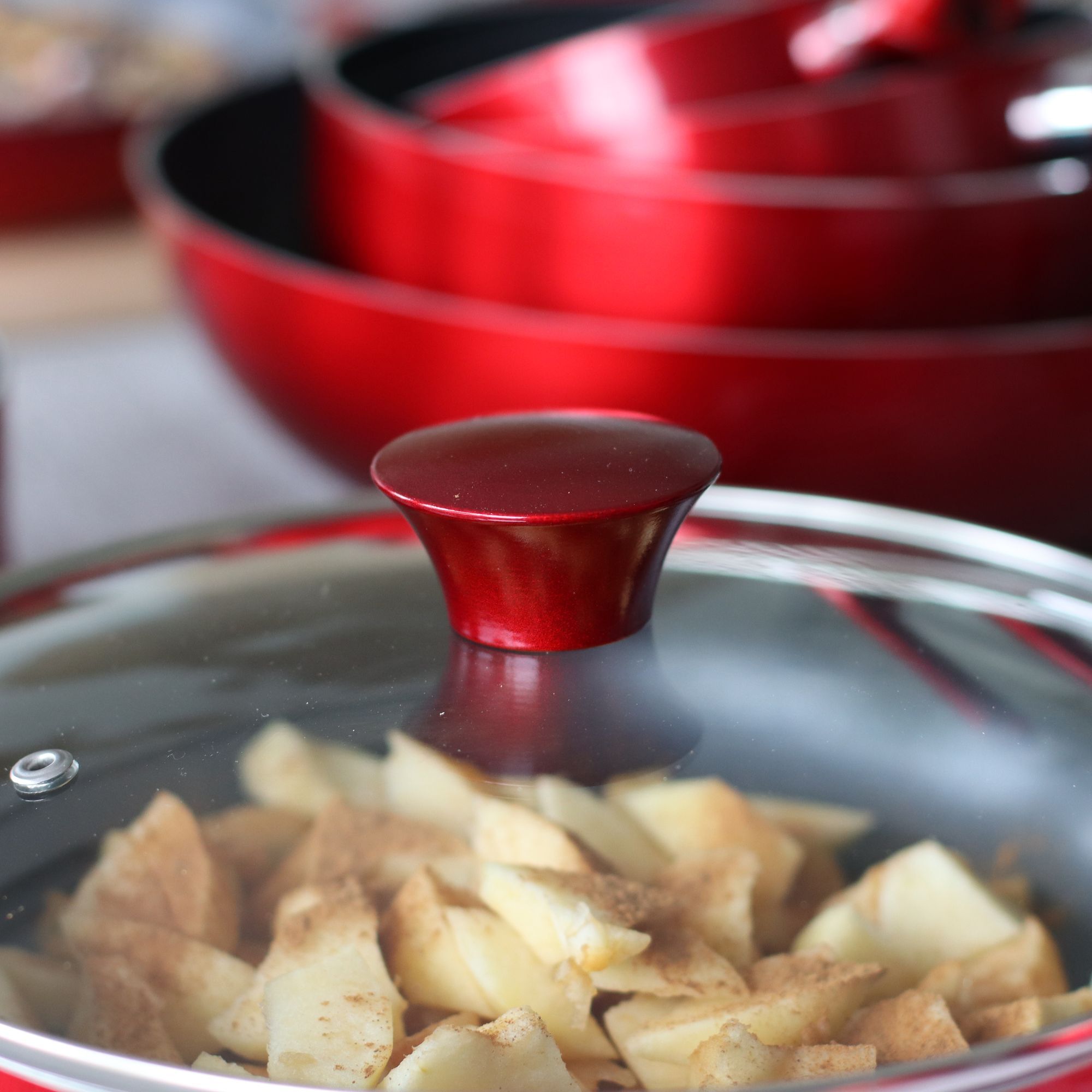 Sauteuse antiadhésive en aluminium 24cm - tous feux CERISE