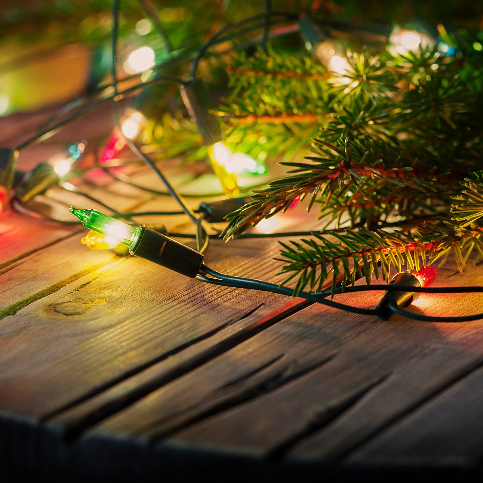 guirnalda con luces led multicolor con controlador de 8 funciones