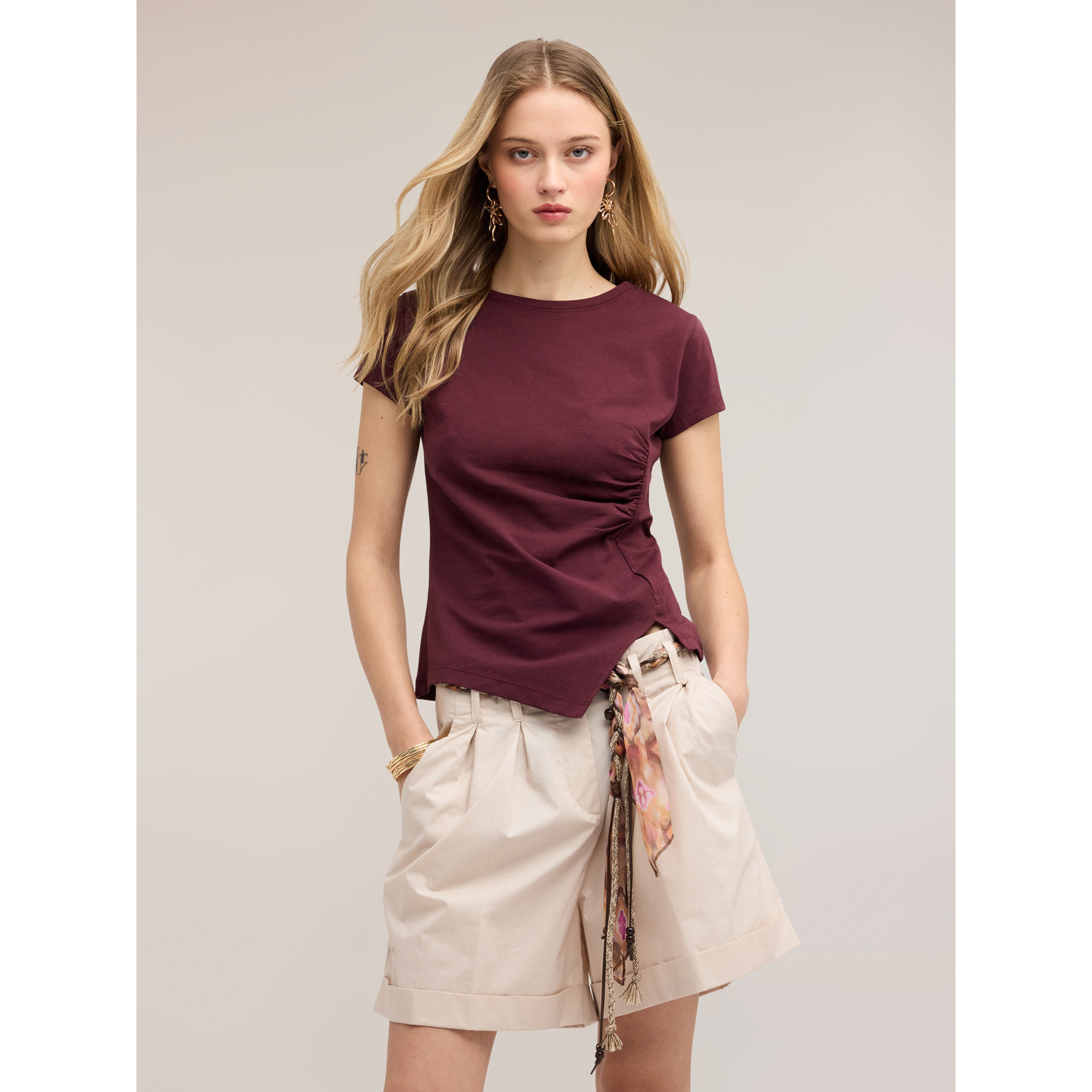 Motivi - T-shirt con drappeggio laterale asimmetrico - Viola