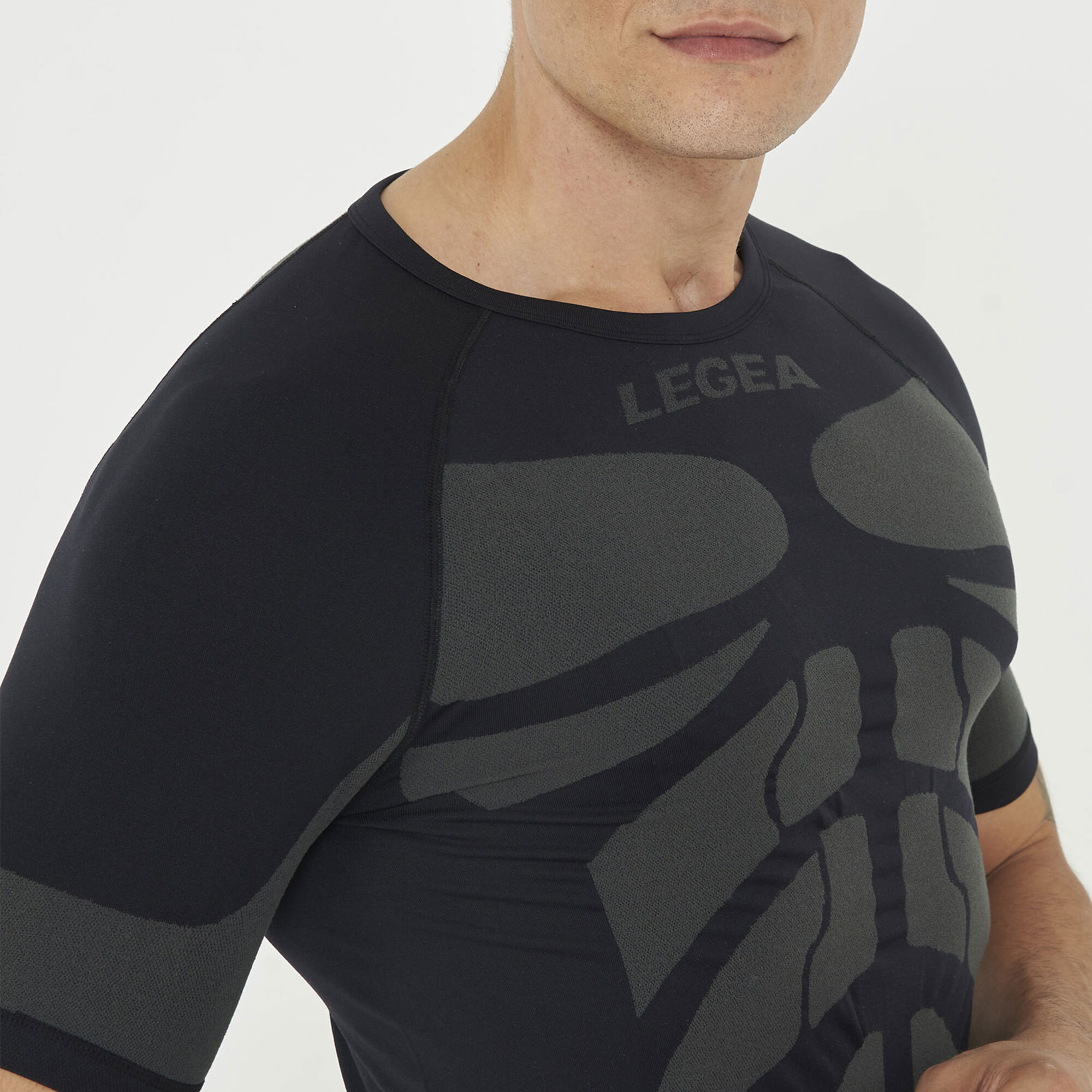 Maglia tecnica aderente maniche corte D-TECH