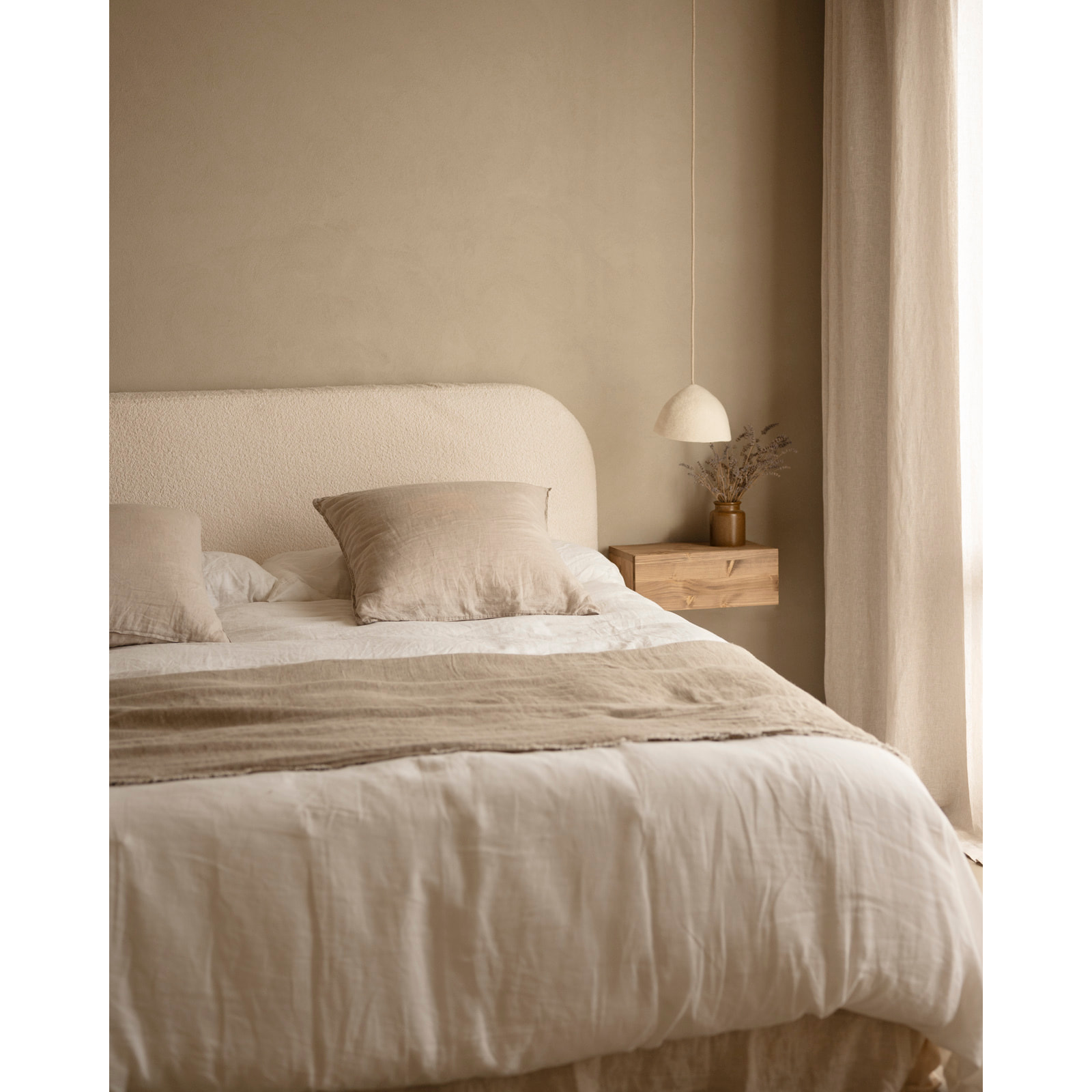 Pack de deux chevets flottants en bois massif chêne foncé 15x40cm Hauteur: 15 Longueur: 40 Largeur: 25.5