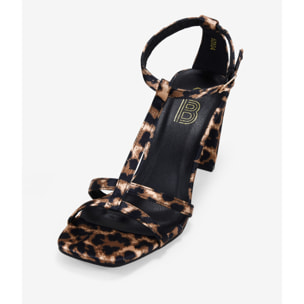 Sandalias de tacón leopardo con talonera