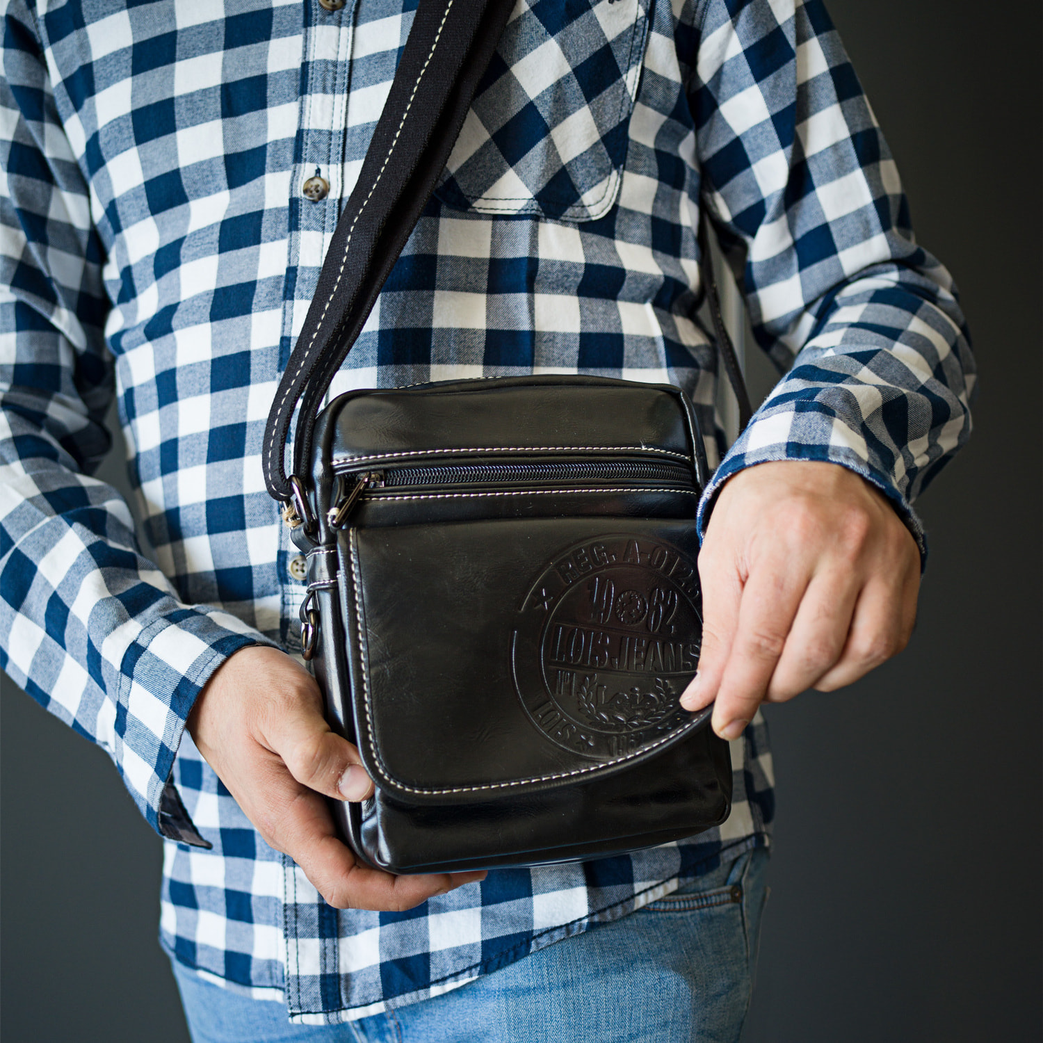 Bandolera Hombre Pu/Piel Lois Desert Negro