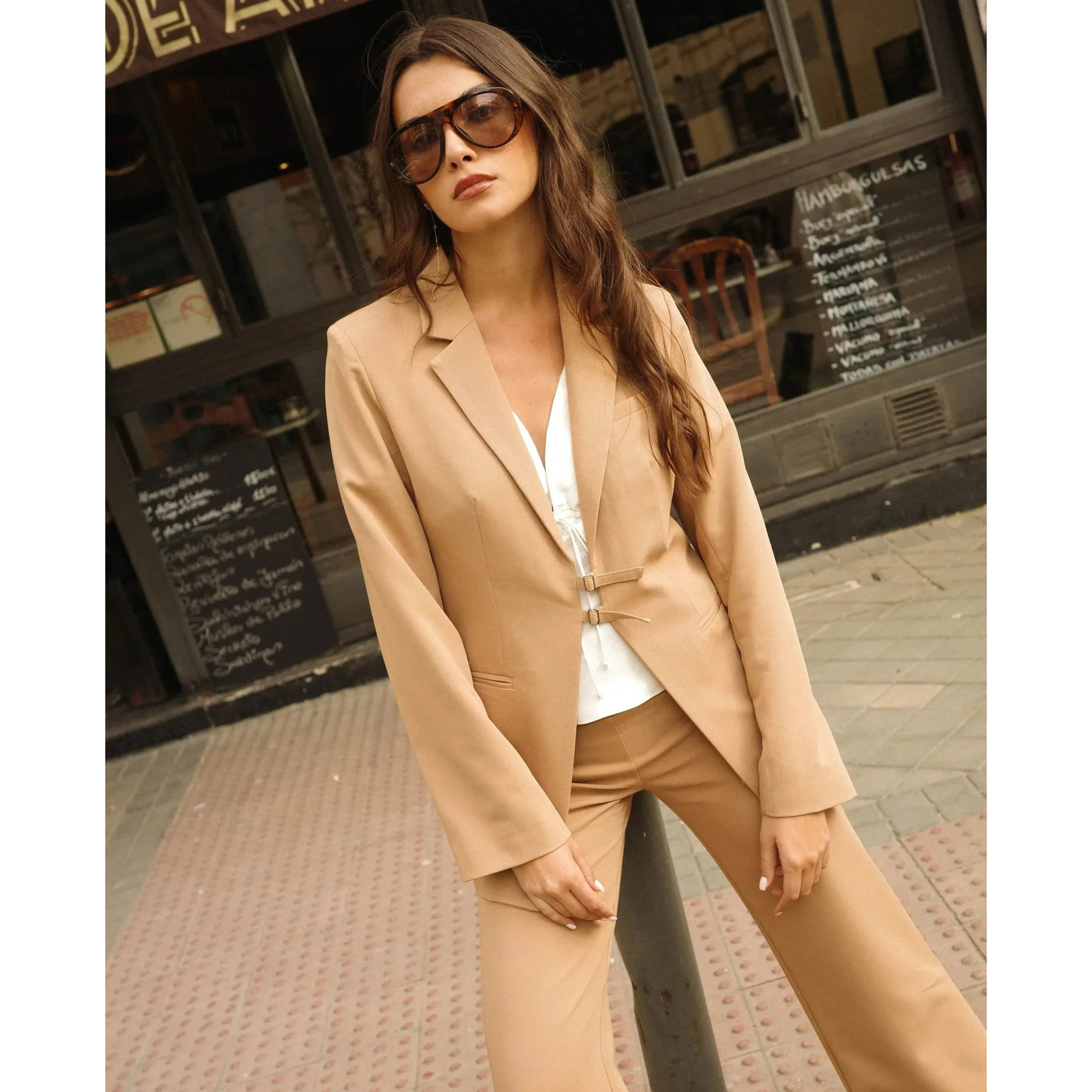 Blazer de traje con cierre de hebillas de mujer