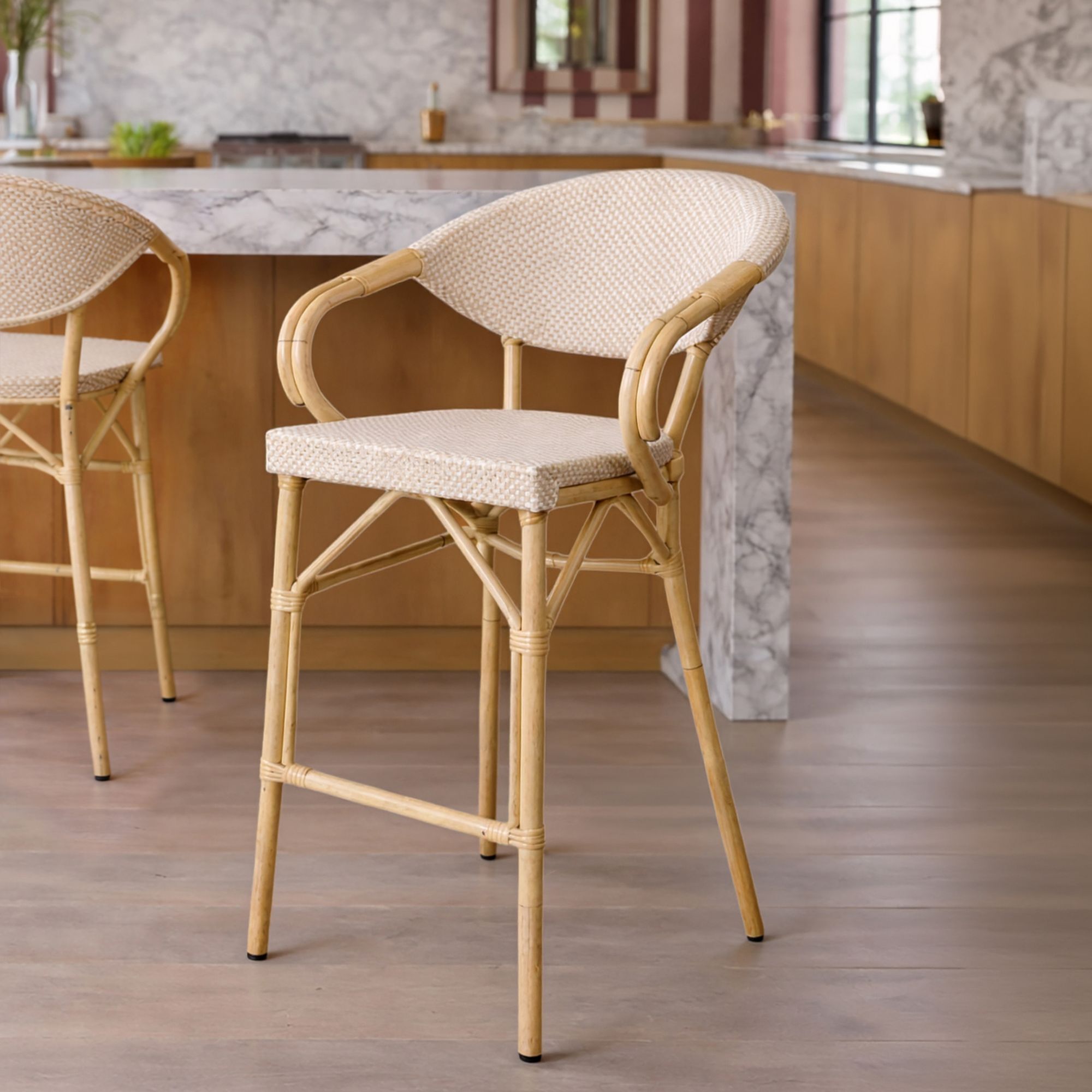 Lot de 2 fauteuils de bar en aluminium et effet rotin beige AMALFI
