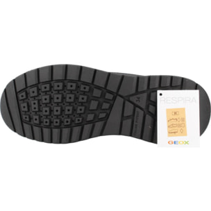 Zapatillas Niño de la marca GEOX  modelo J BRIEZEE BOY NEGRO