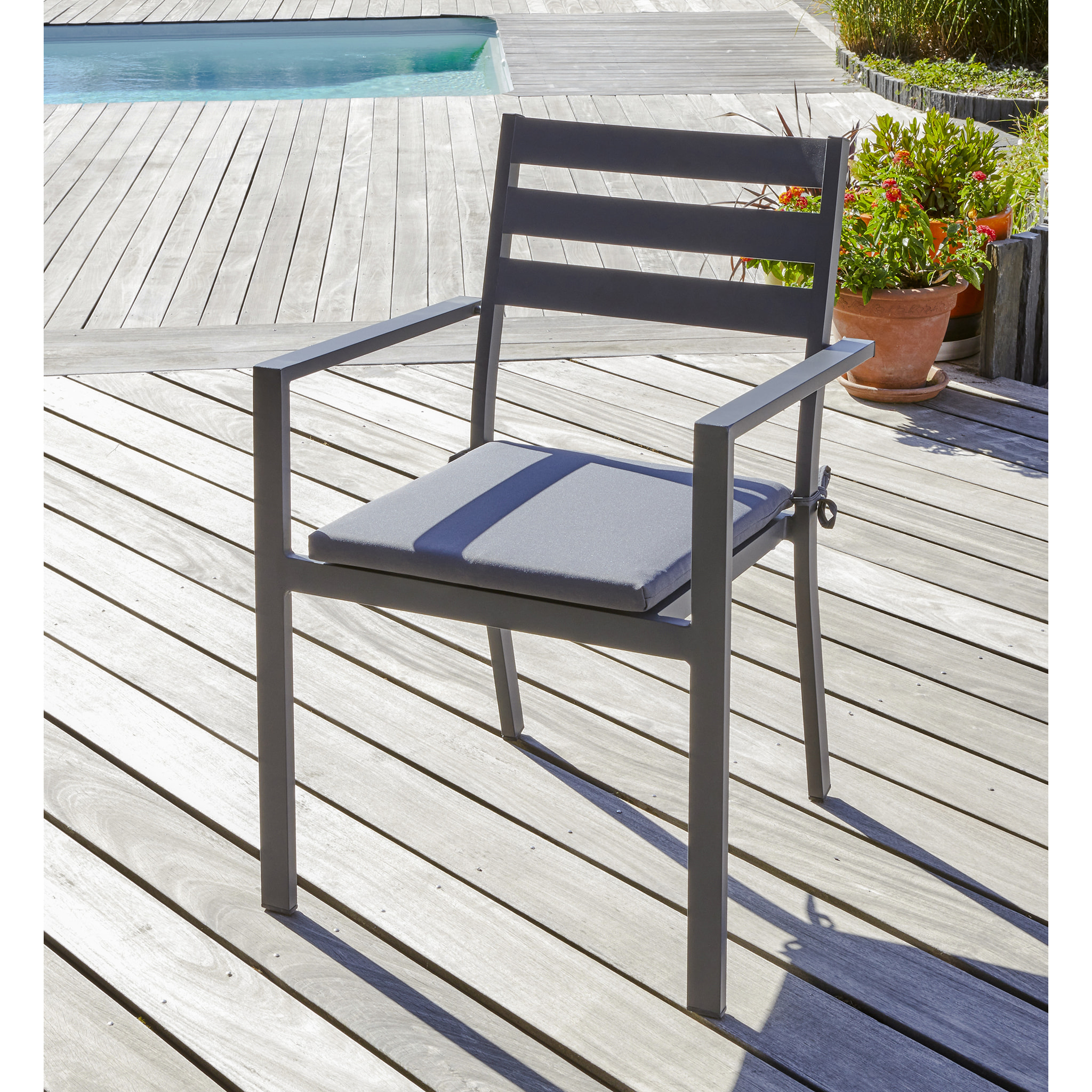 PELOSA - Lot de 2 fauteuils de jardin empilables en aluminium