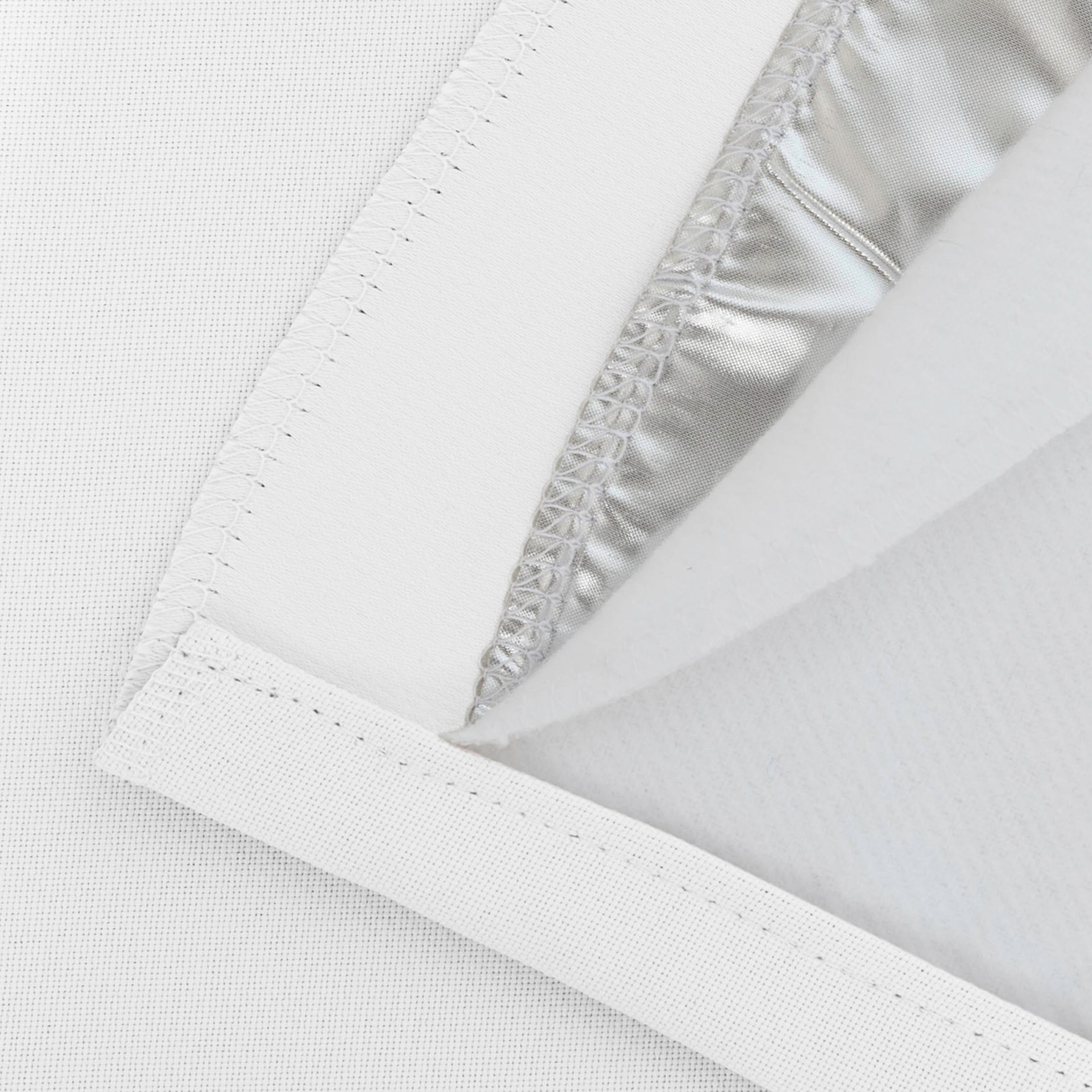 Rideau Grande hauteur Phonique Thermique et Occultant 'Moondream' - Blanc