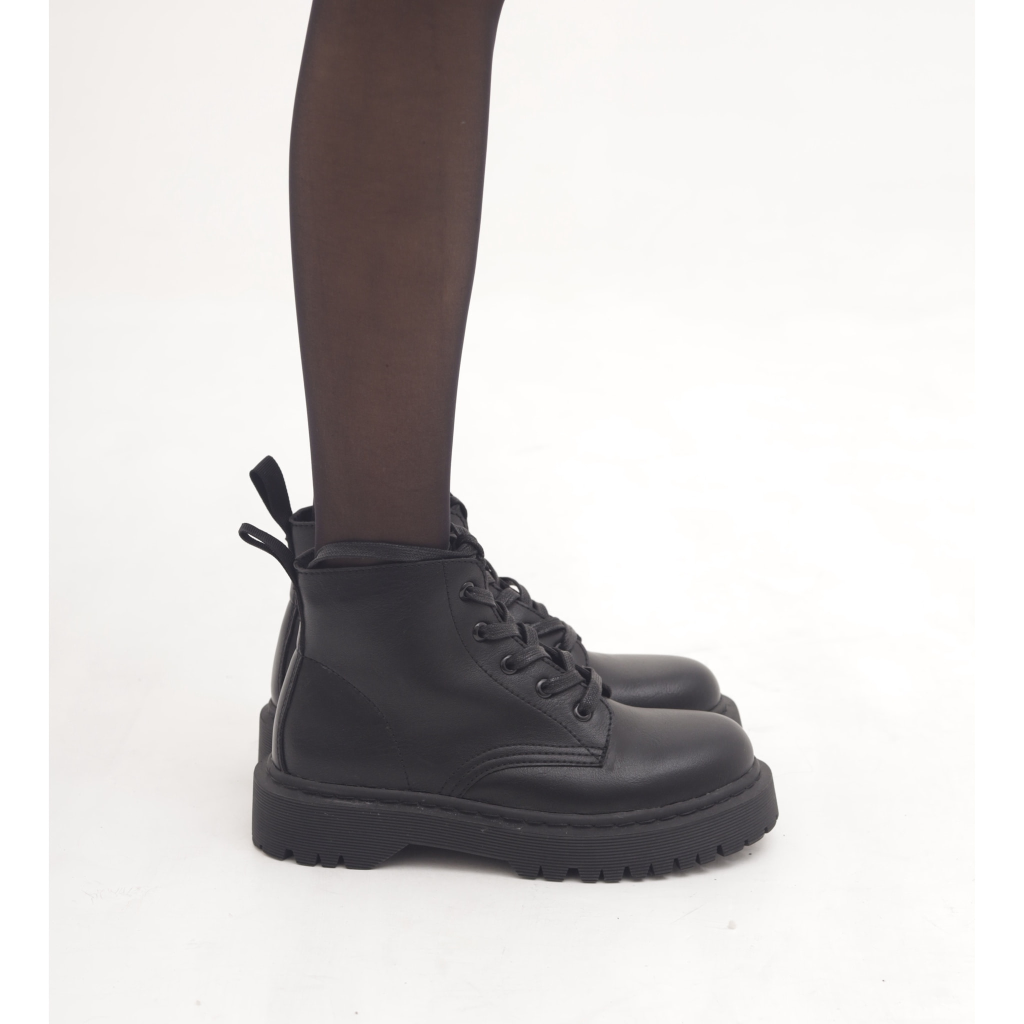 ANFIBIO BASSO 5 BUCHI NERO