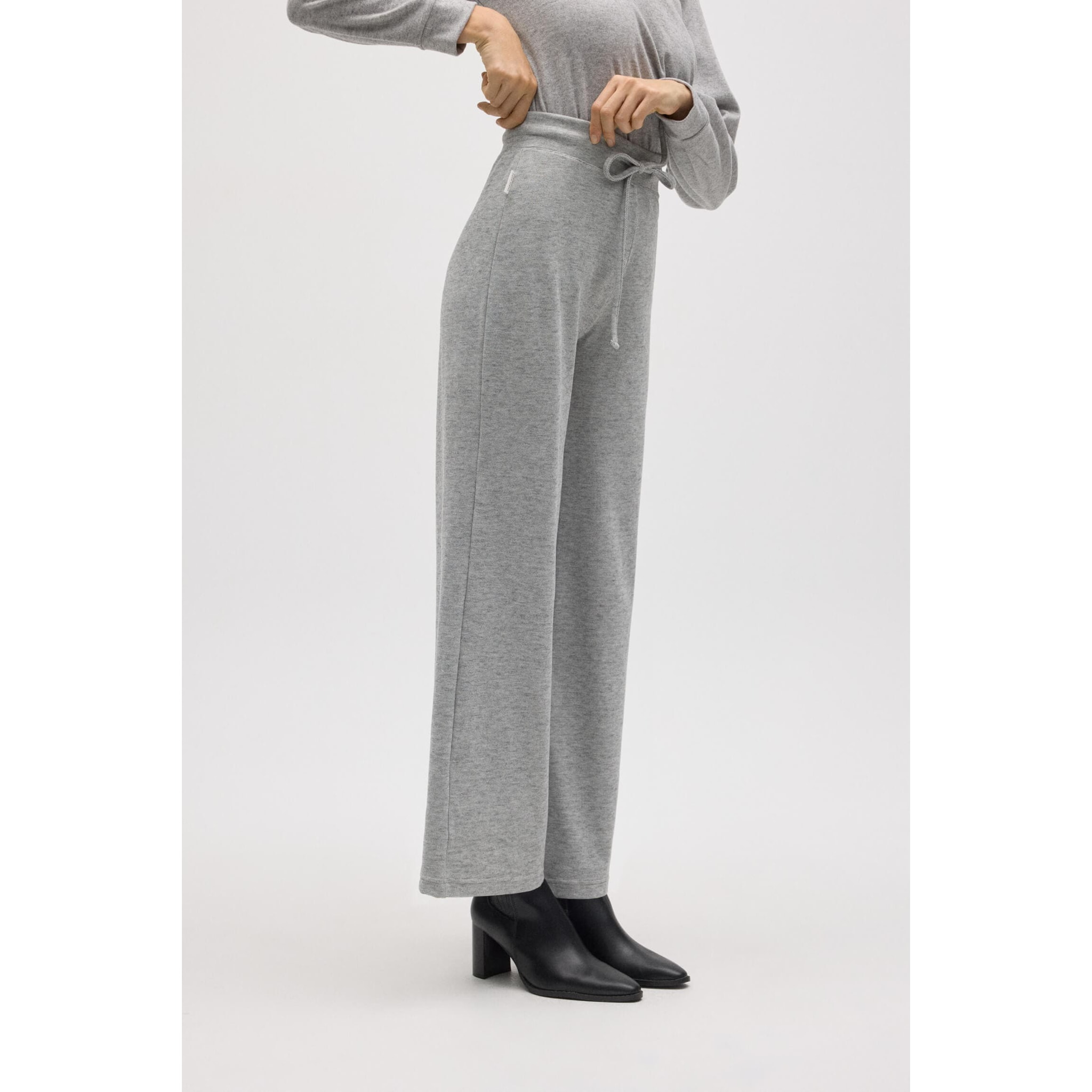 Pantaloni grigi dritti extra comodi