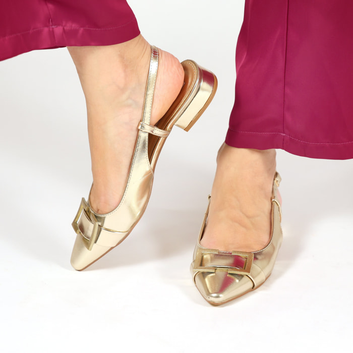 Ballerine slingback in simil pelle con dettaglio sulla punta