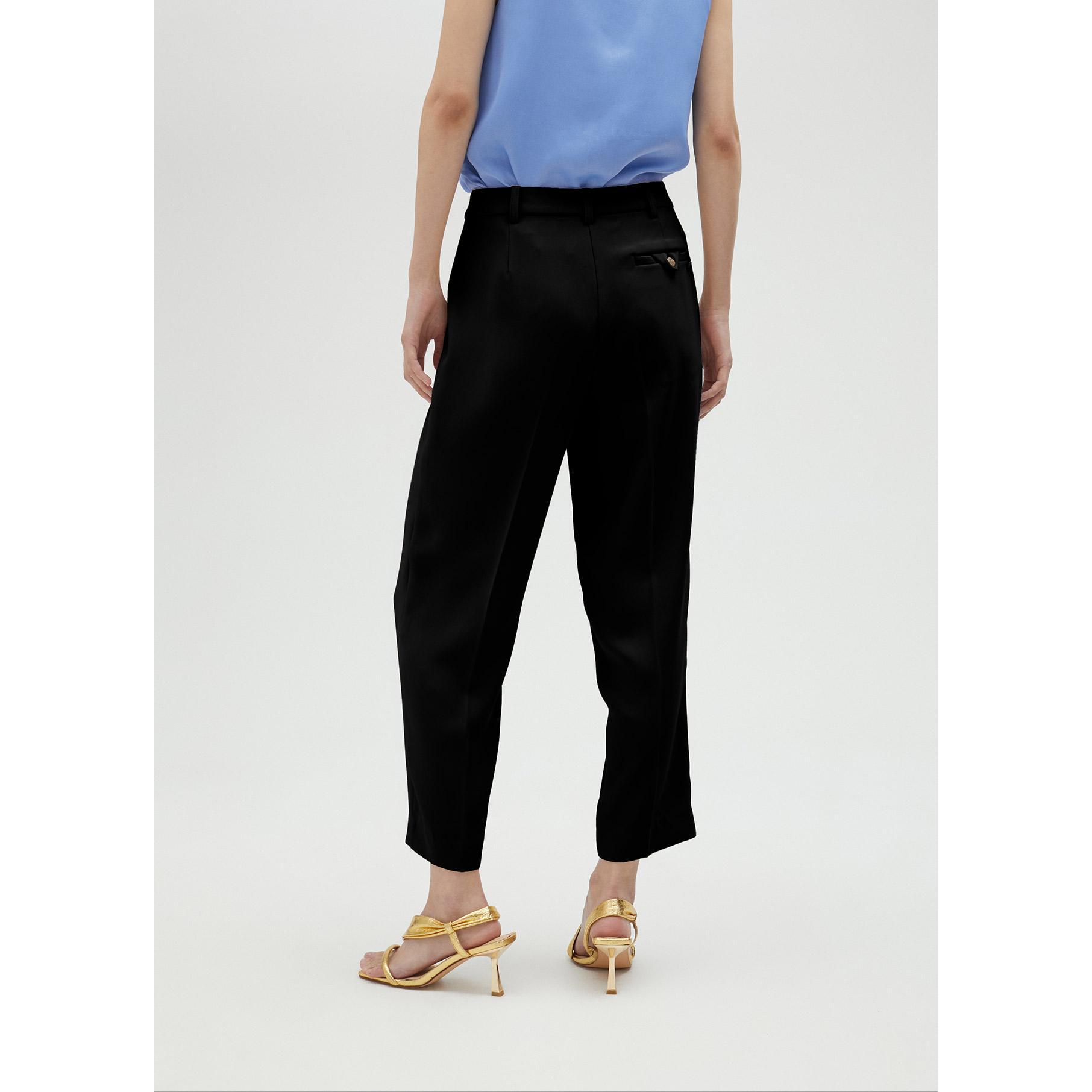 Pantaloni morbidi nude