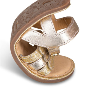 SANDALIA BAREFOOT PIEL CHETTO TIRAS METALIZADAS ORO
