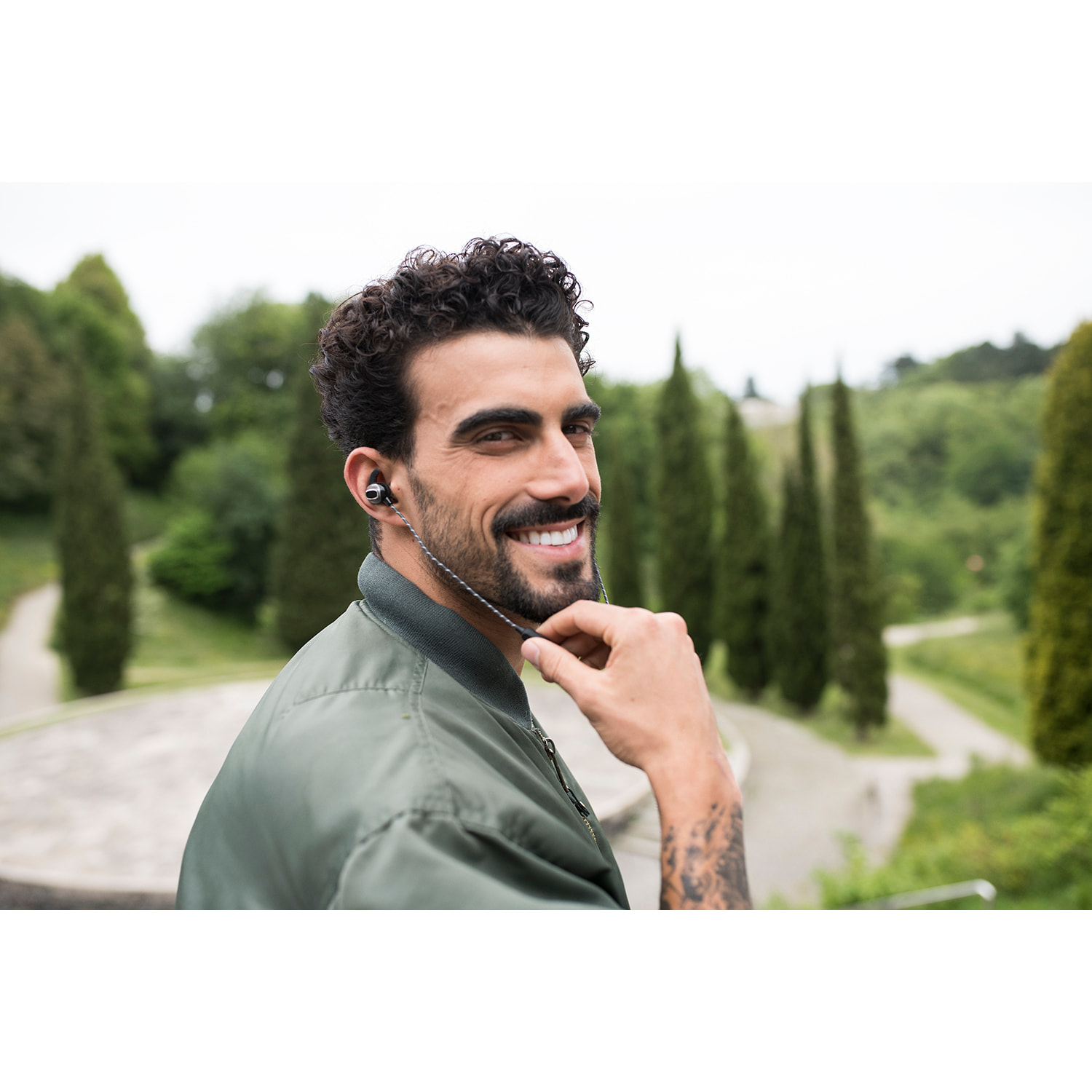 MAGNUSSEN M4 EARPHONES en color Negro