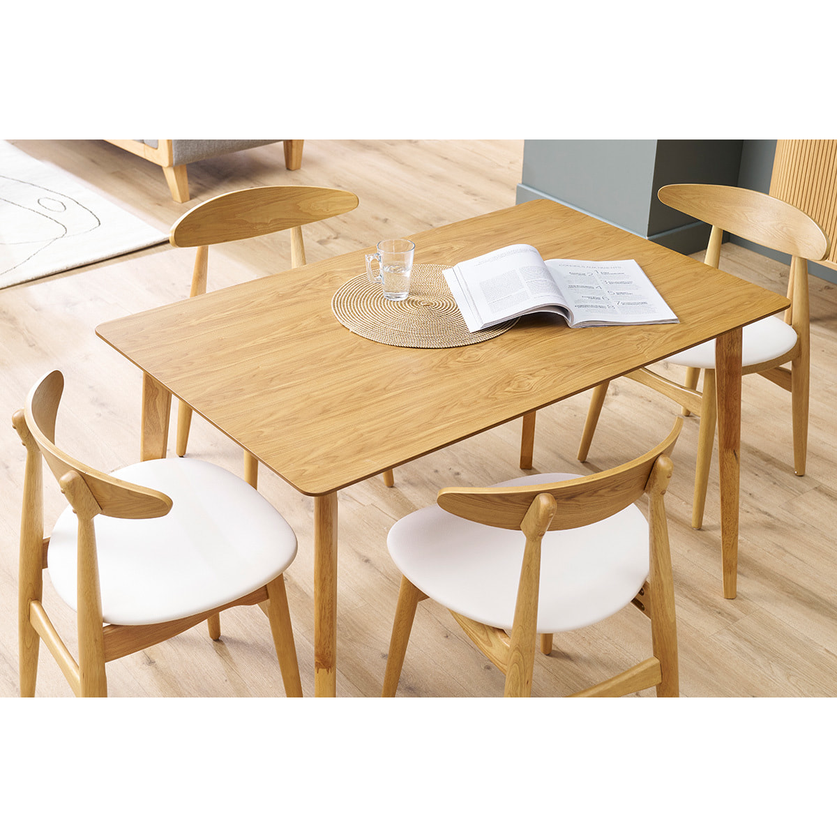 Table à manger scandinave finition frêne L120 cm ELION