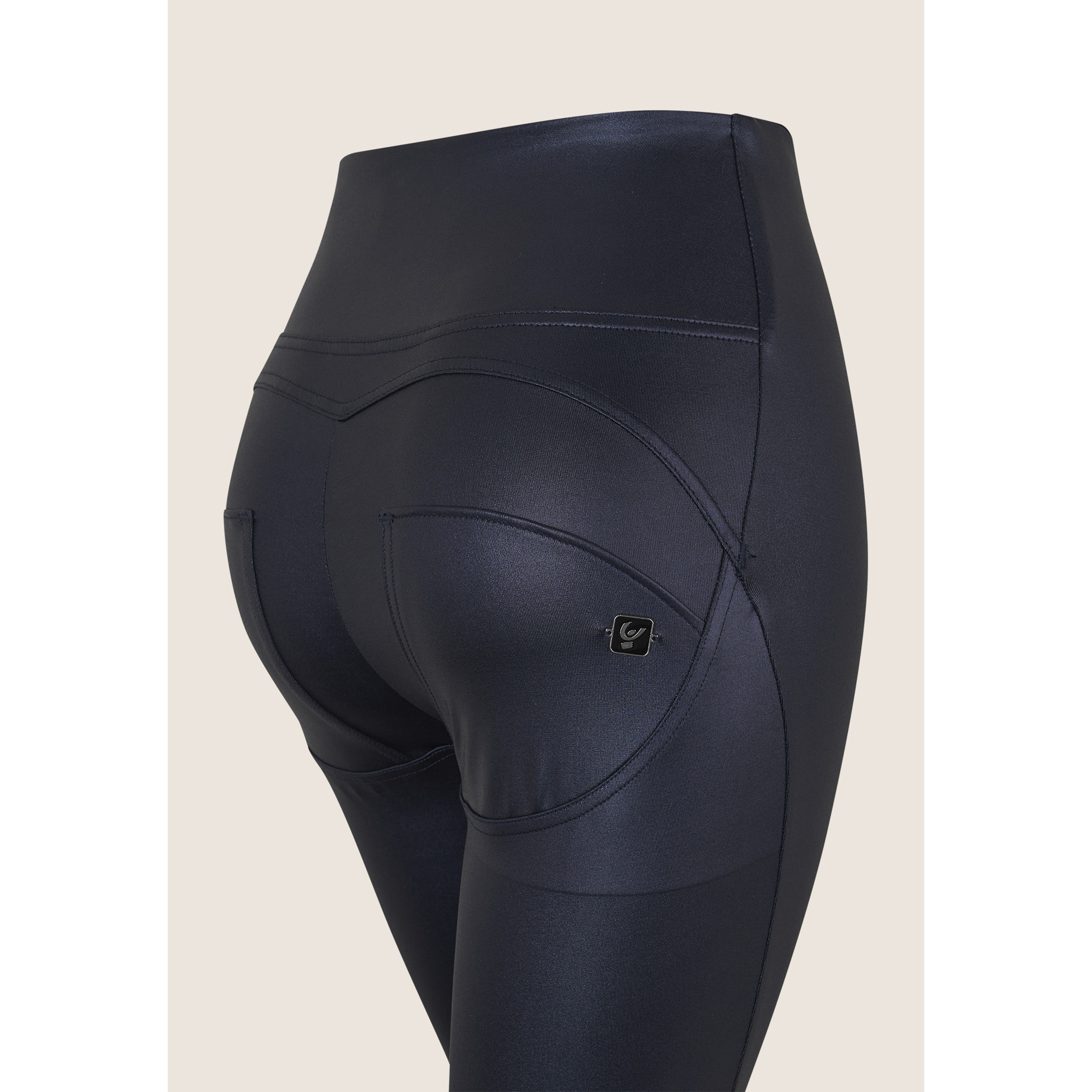 Pantaloni push up WR.UP® vita alta tessuto lucido wet effect