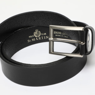 Cintura in pelle e fibbia in metallo