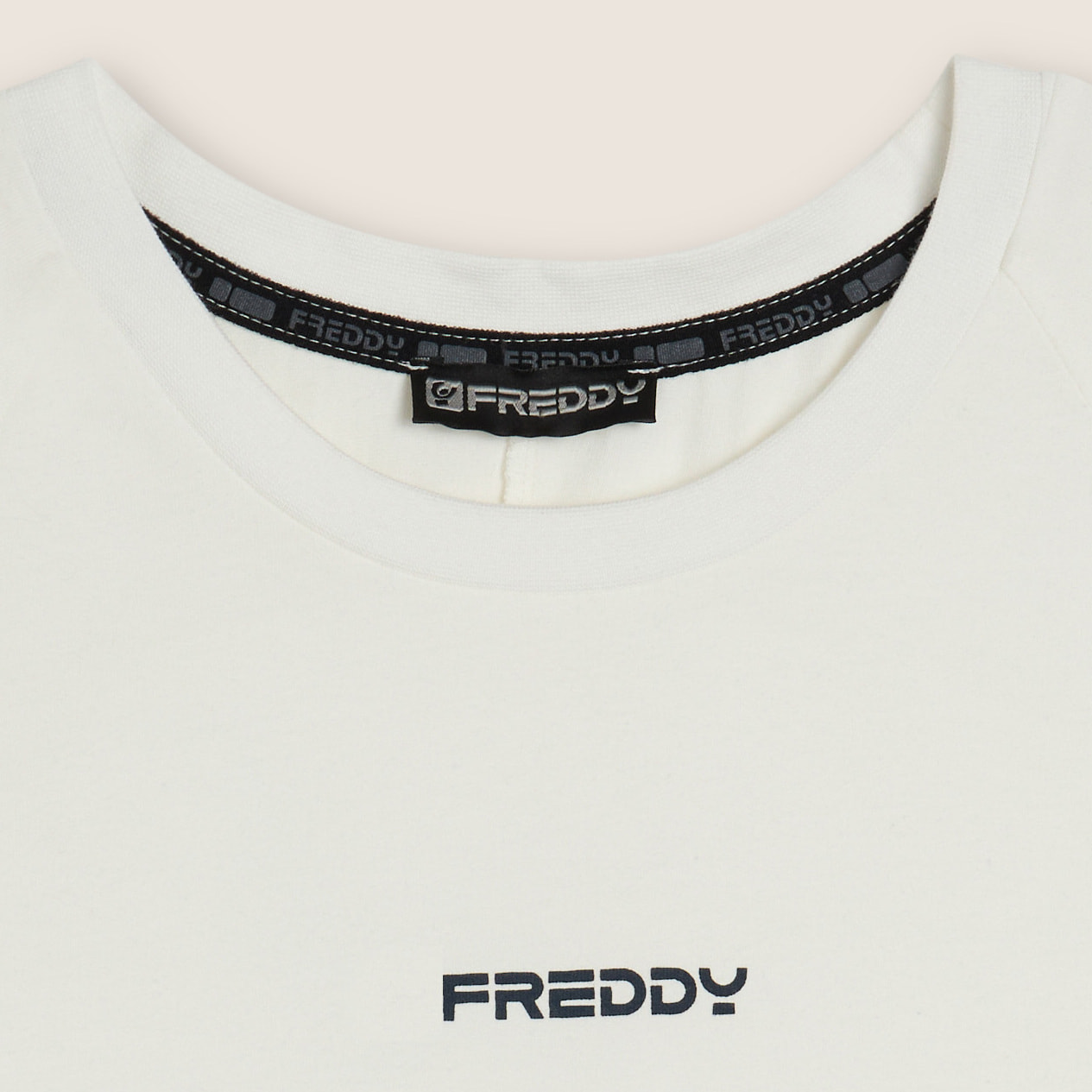 T-shirt slim con stampa lucida sul davanti