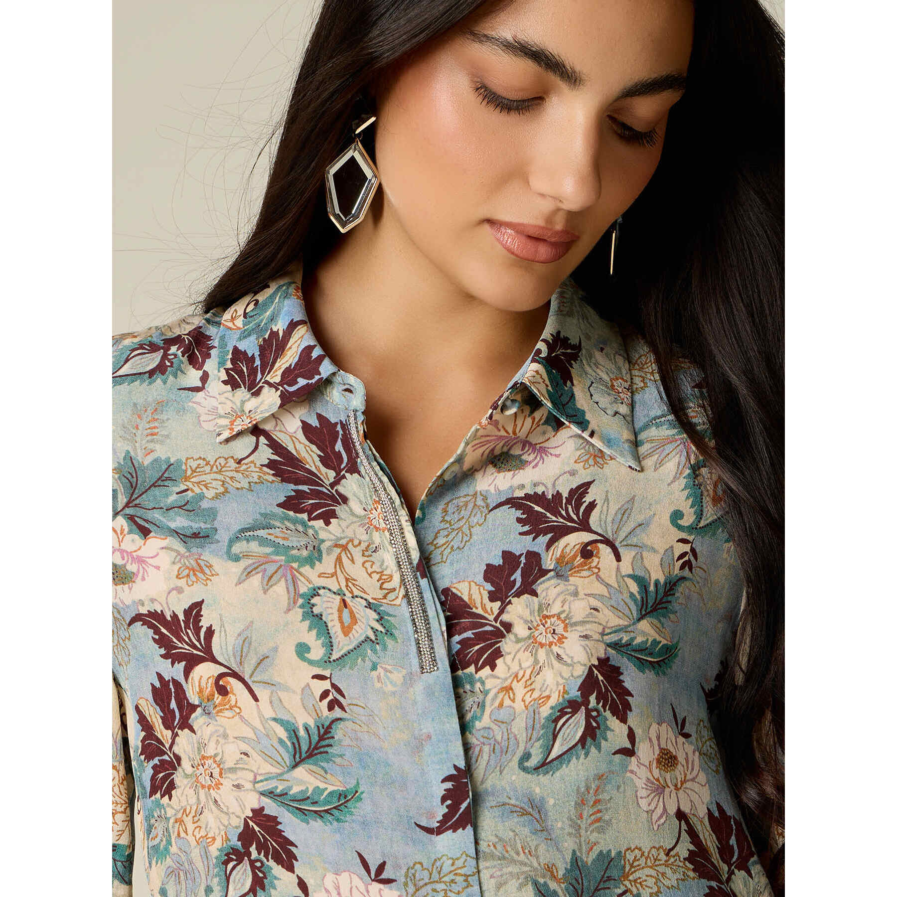 Oltre - Camicia fantasia con dettaglio gioiello - Azzurro
