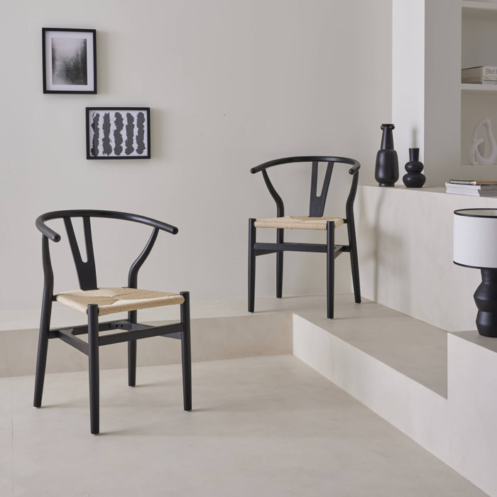 Lot de deux chaises vintage noires en bois d'hévéa avec assise en cordes et dossier arrondi