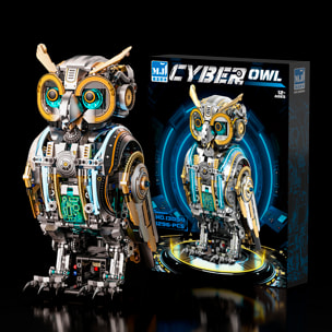 Maqueta 3D mecanizada de buho con 1296 piezas, equipada con luces y mecanismo de manivela que permite movimiento dinámico.