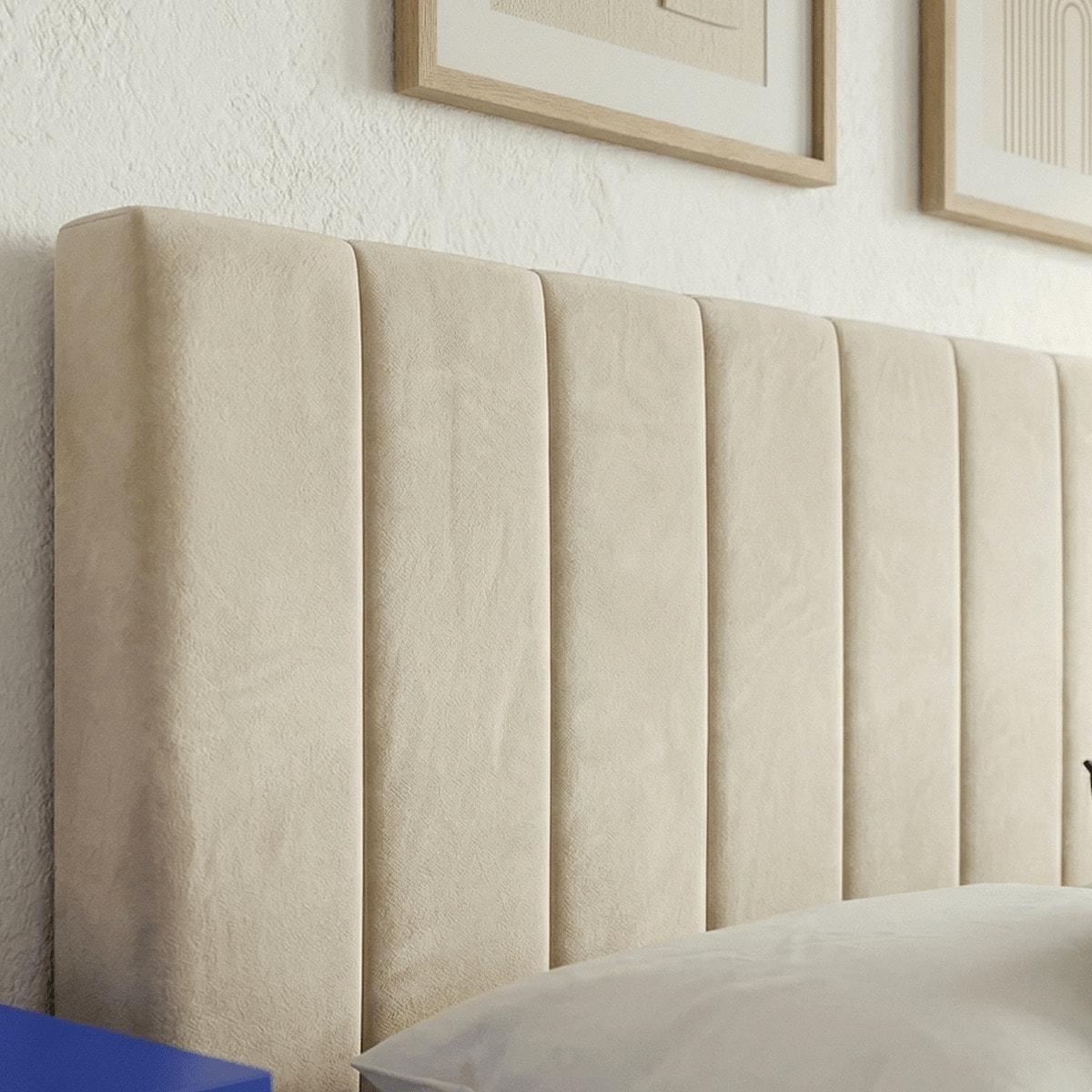 Lit avec tête de lit en velours - WILLIAM