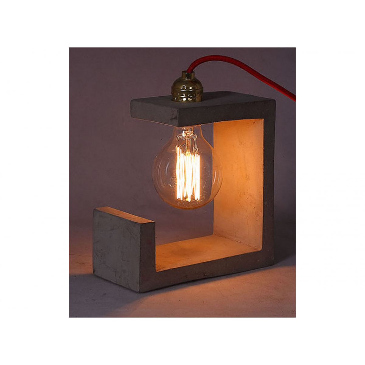 Lampe à poser en béton – INTER