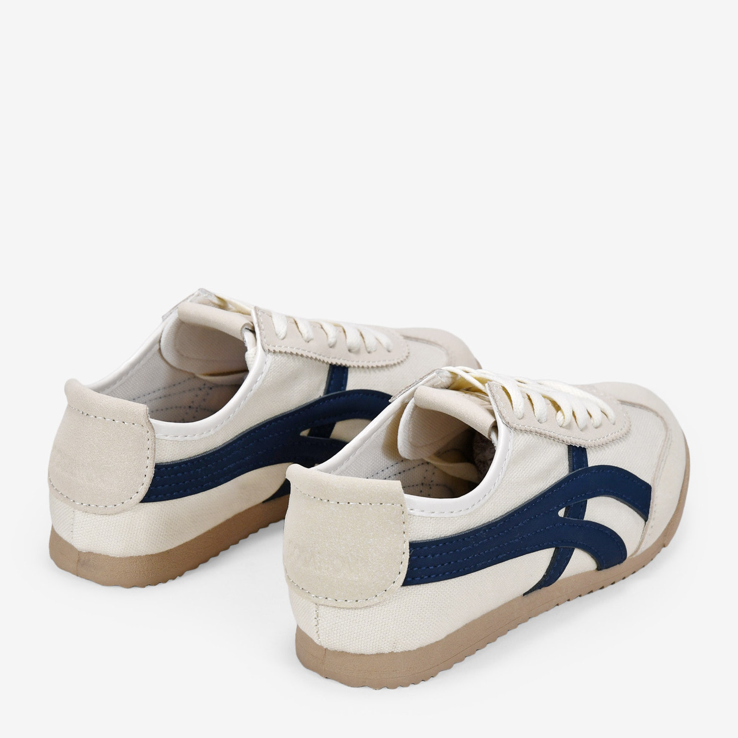Zapatillas planas azules con cordones