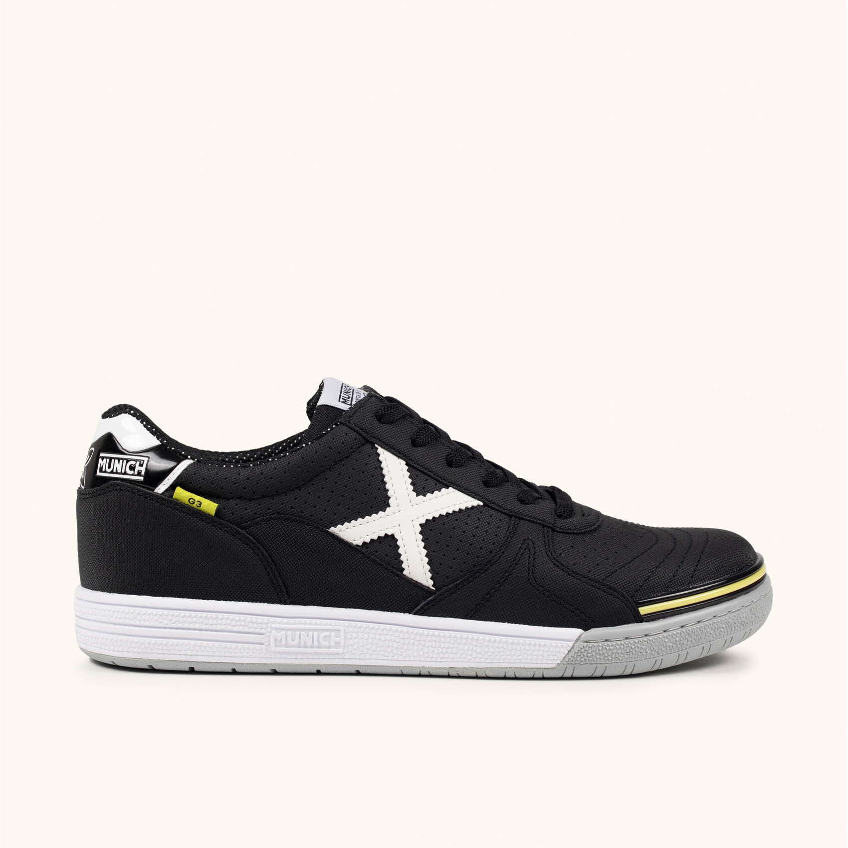 MUNICH G-3 454 Zapatillas fútbol sala Diseño Técnico Negro y Blanco