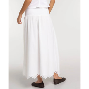 Falda midi con bordados y calados